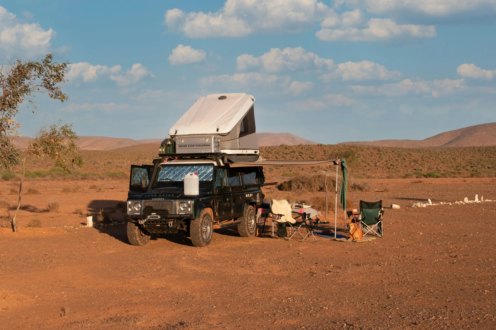 4×4 overland camp in the Moroccan desert